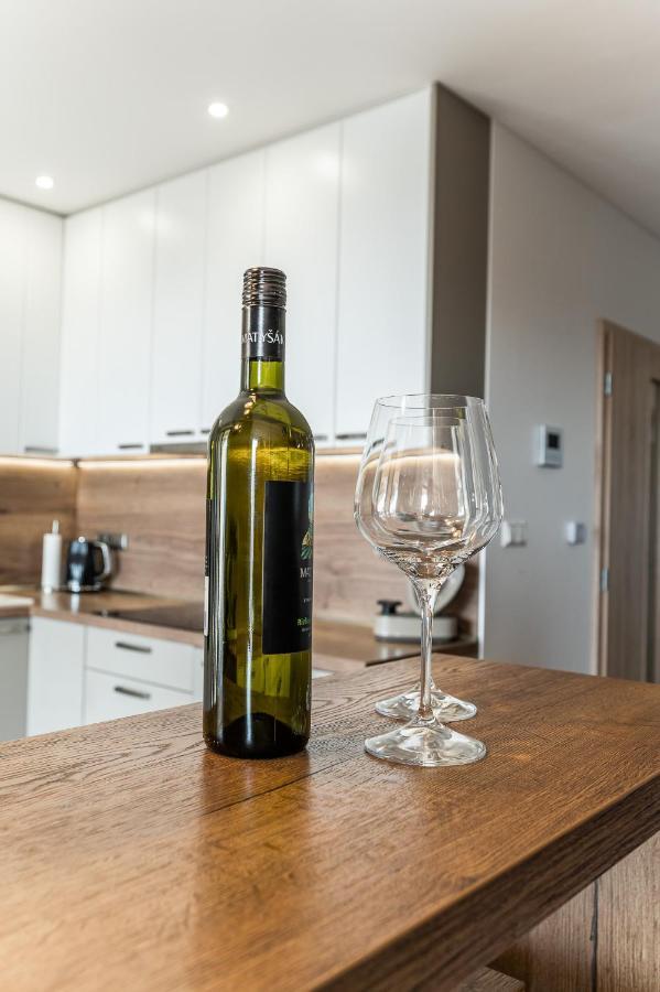 New Spacious With View Apartament